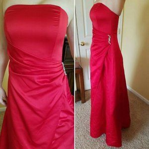 side brooch dress SIZE 4-6